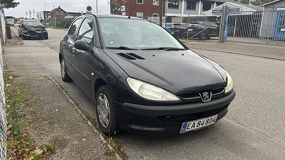 Peugeot 206 2003 photo 3