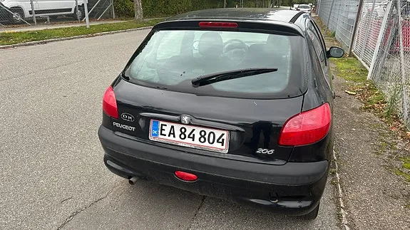 Peugeot 206 2003 photo 4