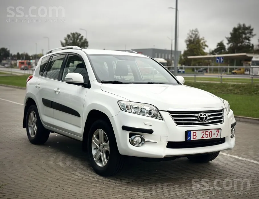 Toyota Rav4 2011 photo 3