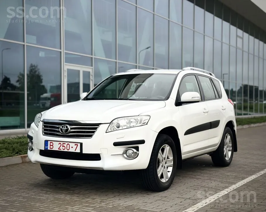 Toyota Rav4 2011 photo 2