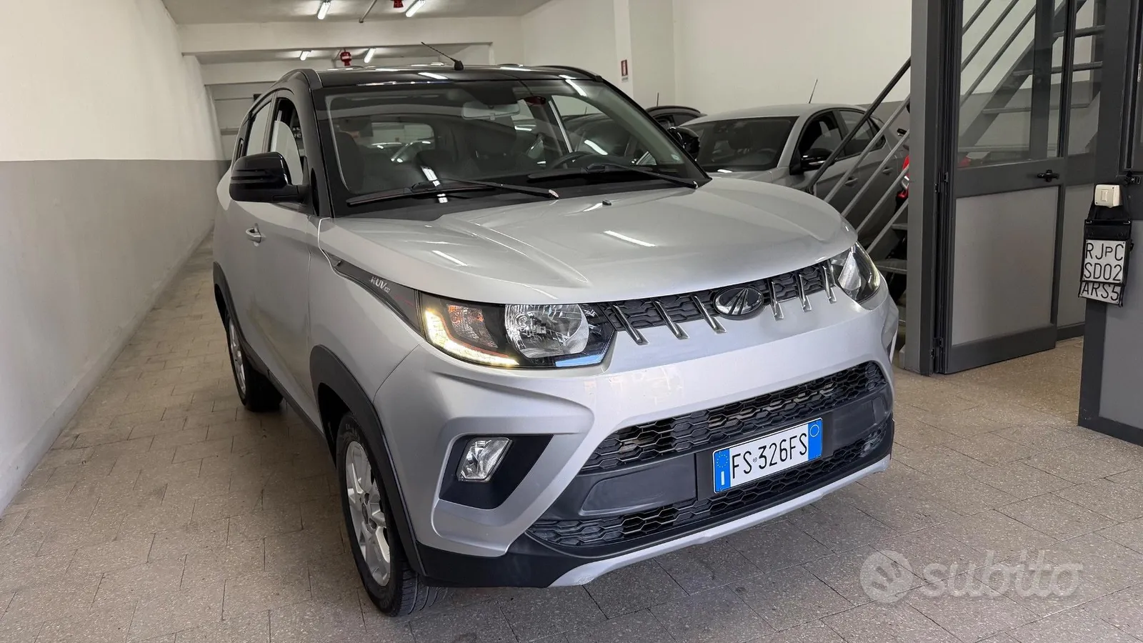 Mahindra Kuv100 2019 photo 2