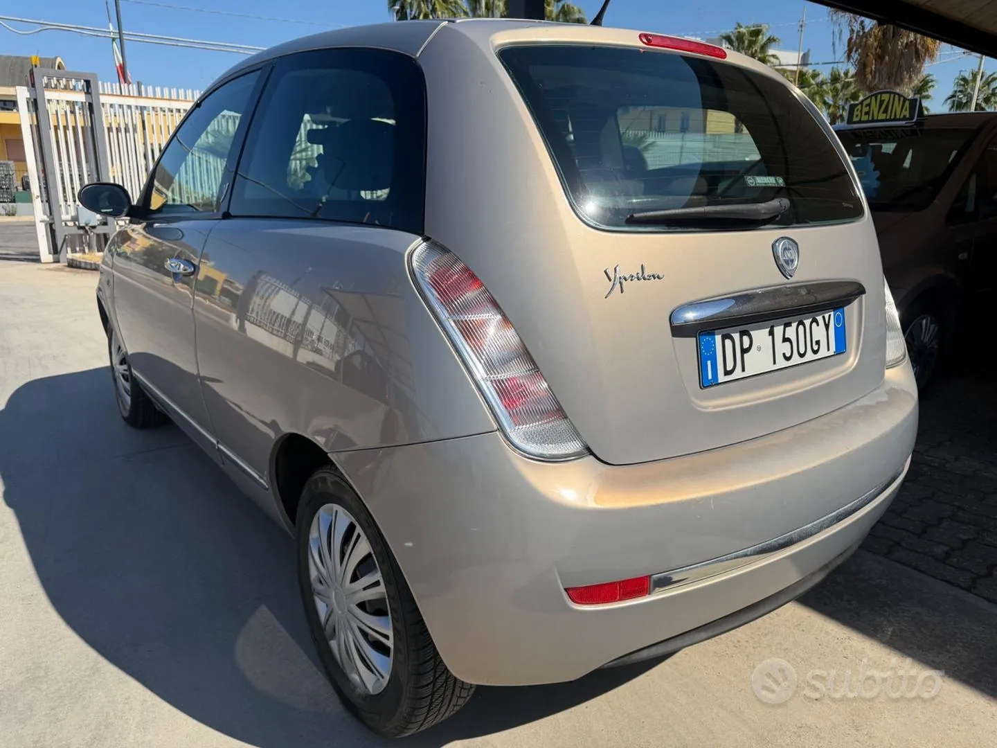 Lancia Ypsilon