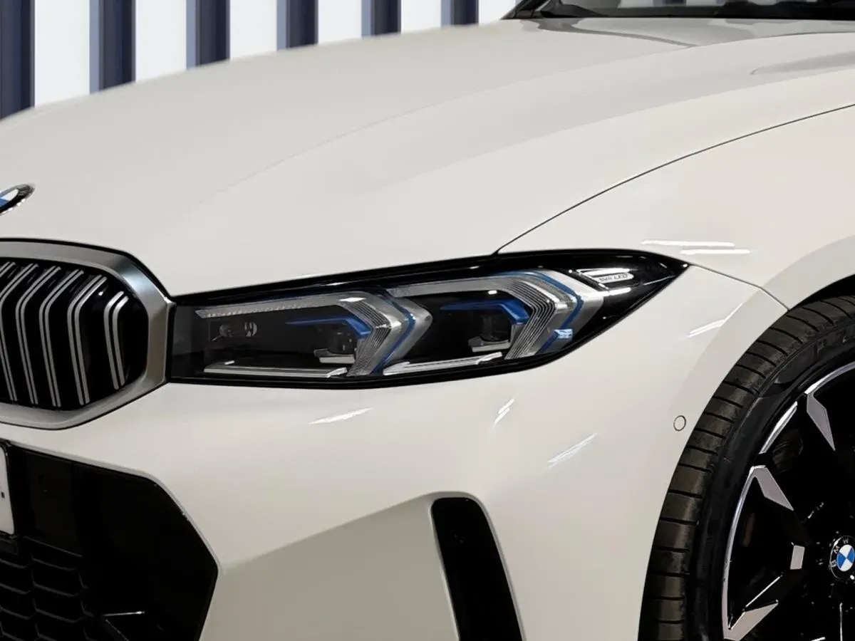 BMW 3 Series 2024 photo 3