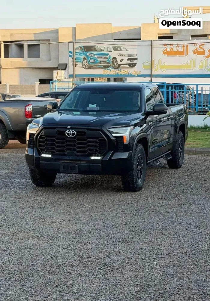 Toyota Tundra 2023 photo 2