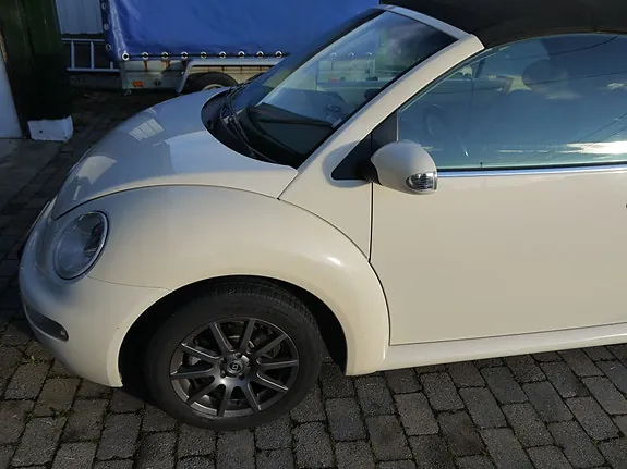 Volkswagen New Beetle 2004 photo 5