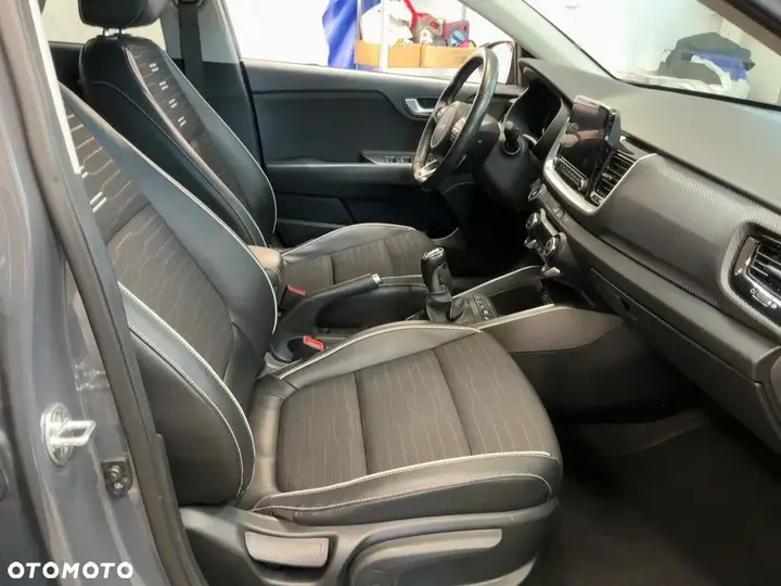 Kia Stonic 2022 photo 5