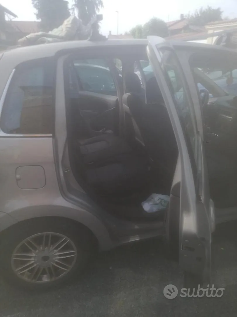 Lancia Musa 2010 photo 3