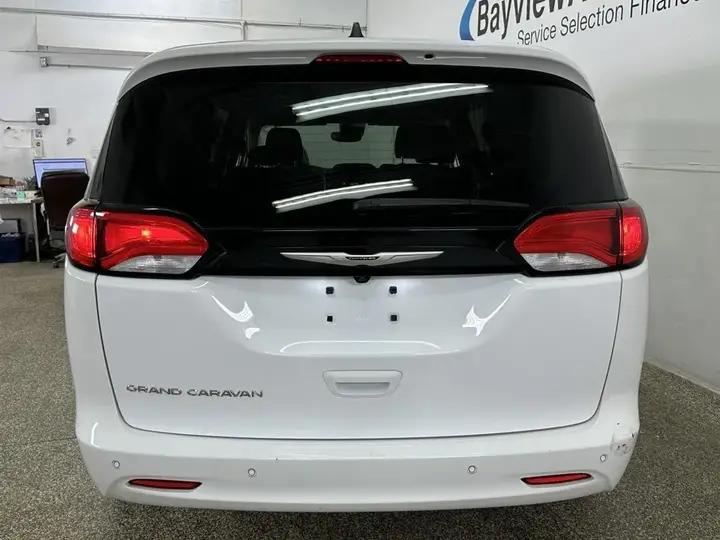 Chrysler Grand Caravan 2024 photo 5