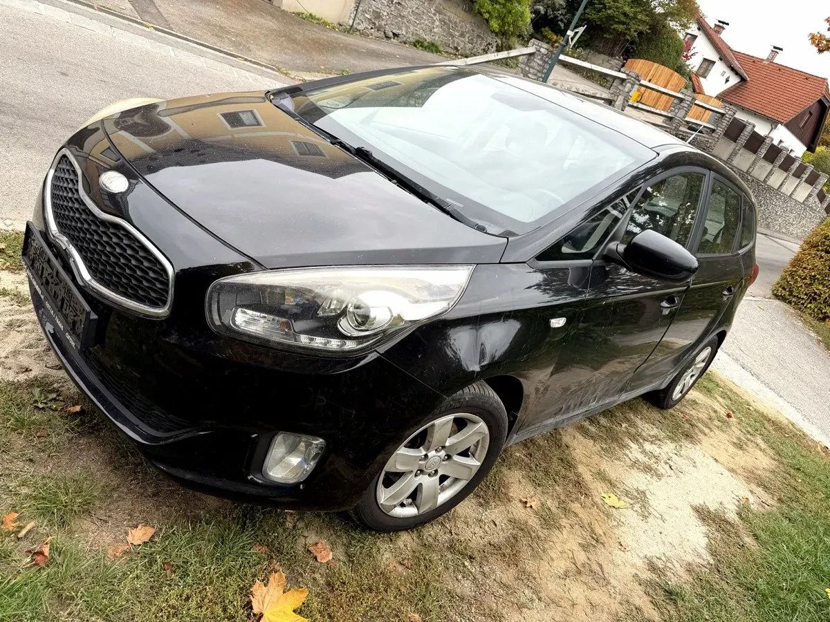 Kia Carens