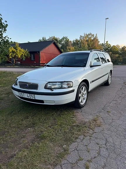 Volvo V70 2004 photo 2