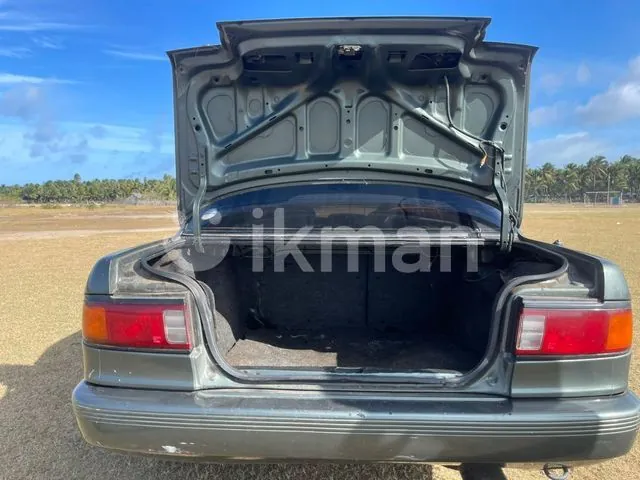 Nissan Sunny 1991 photo 3