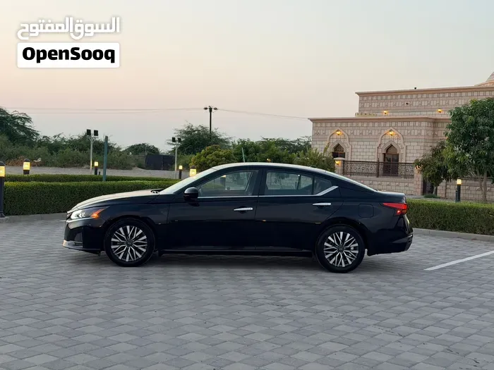 Nissan Altima 2023 photo 4