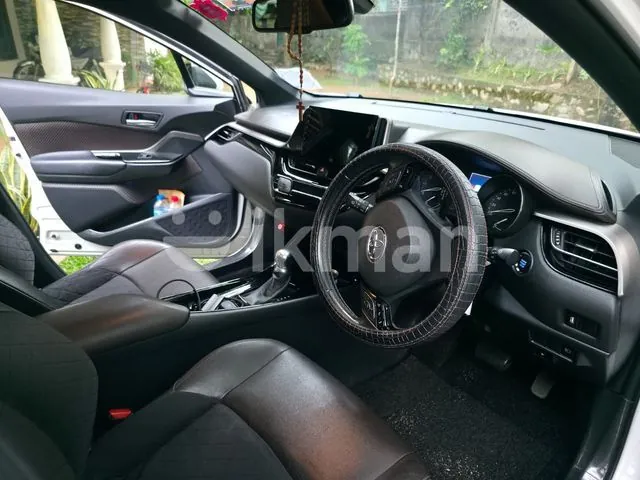 Toyota C-Hr 2017 photo 3