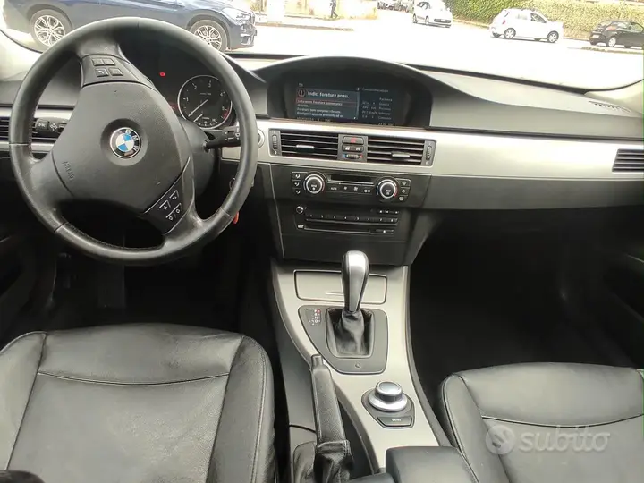 BMW 325D 2008 photo 2