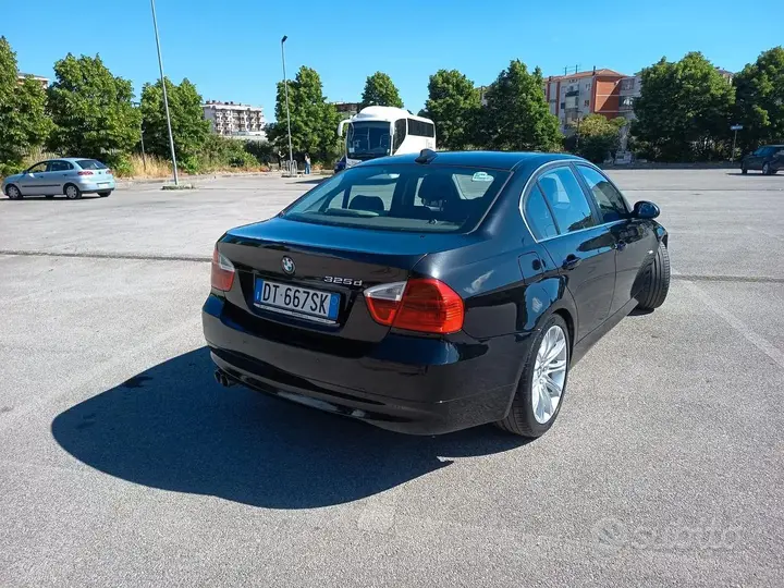 BMW 325D 2008 photo 3
