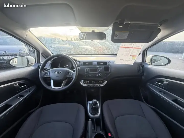 Kia Rio 2013 photo 4