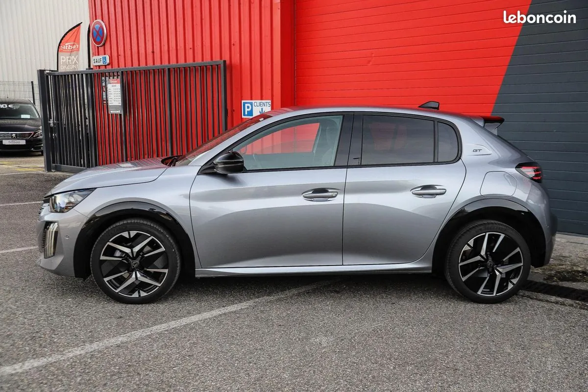 Peugeot 208 2025 photo 3