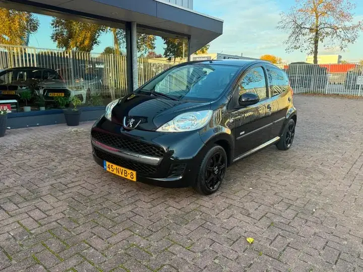 Peugeot 107 2010 photo 2