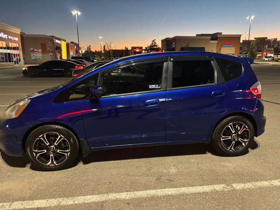 Honda Fit 2010 photo 2