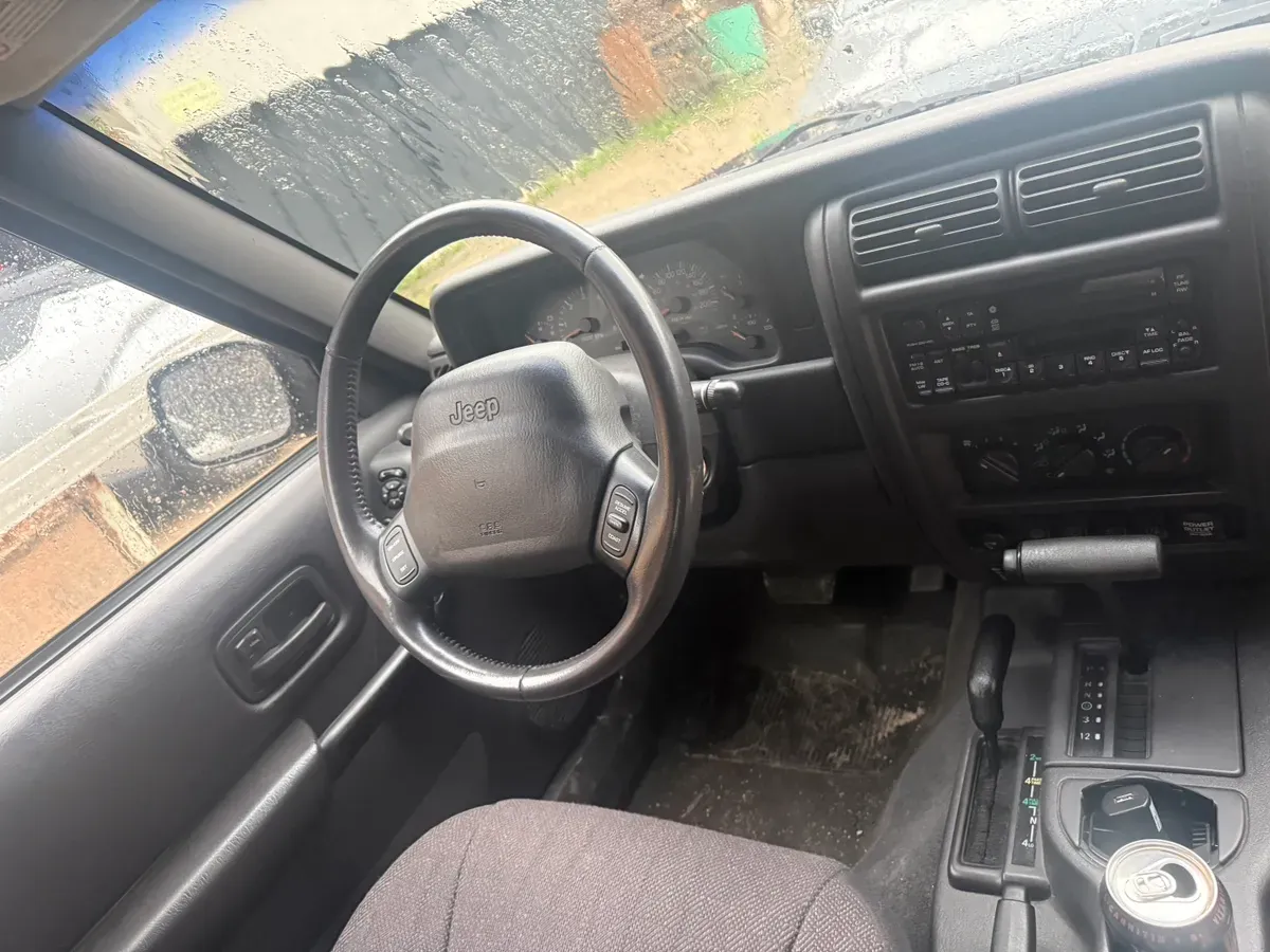 Jeep Cherokee 1995 photo 3