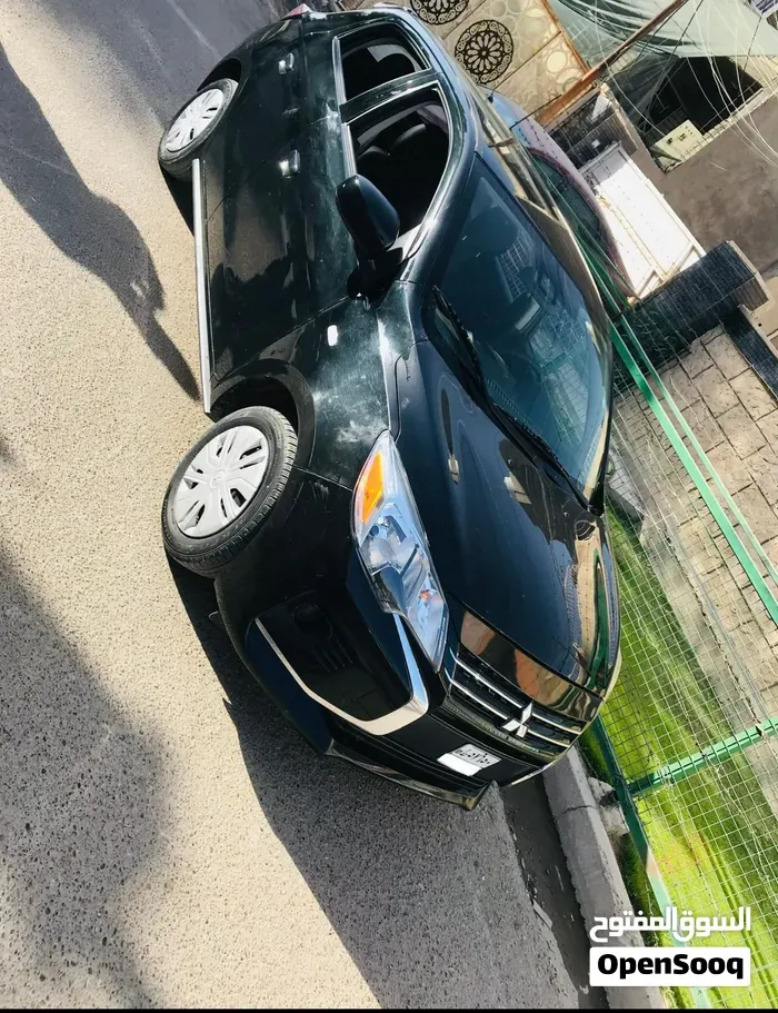 Mitsubishi Mirage 2023 photo 2