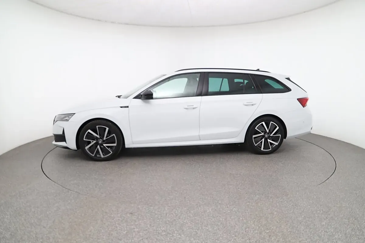 Skoda Octavia 2026 photo 2