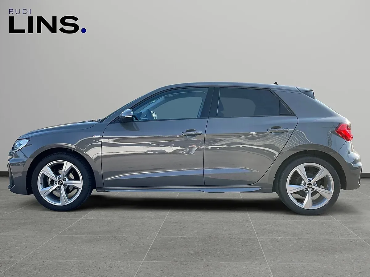 Audi A1 2025 photo 2
