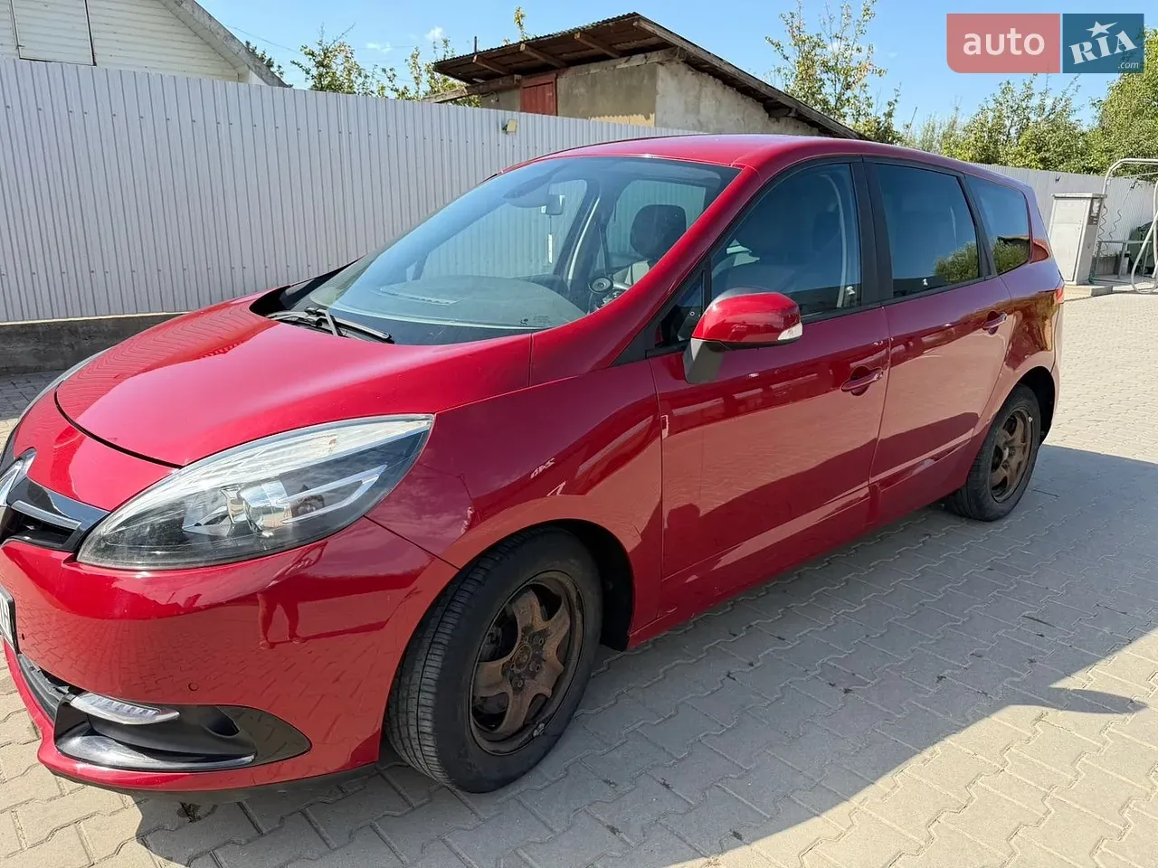 Renault Scenic 2012 photo 4