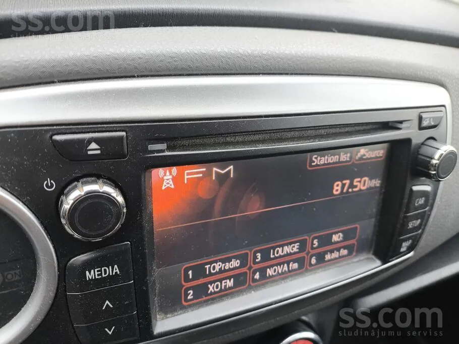 Toyota Yaris 2013 photo 5
