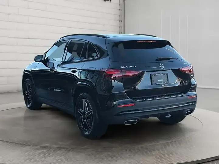 Mercedes-Benz Gla 2026 photo 4