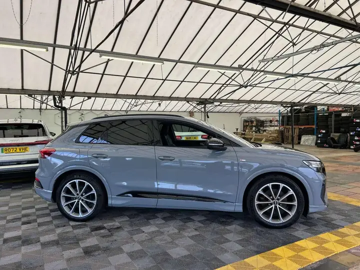 Audi Q4 E-Tron 2022 photo 3
