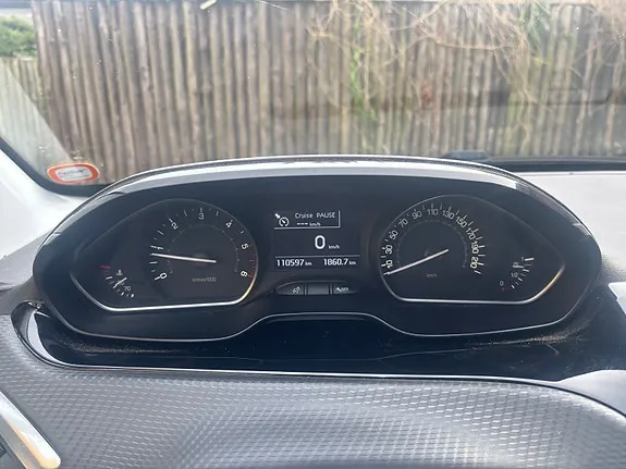 Peugeot 208 2019 photo 5