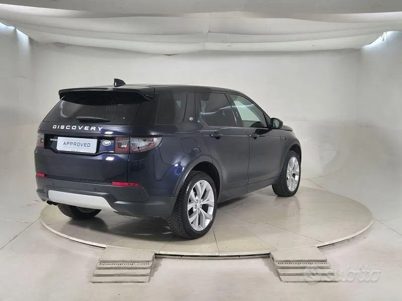 Land Rover Discovery Sport 2020 photo 2