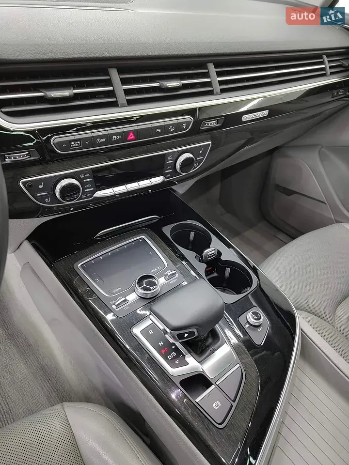 Audi Q7 2016 photo 3