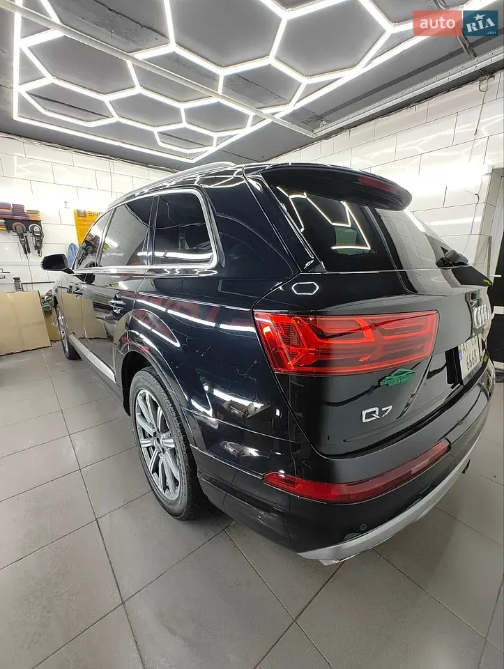 Audi Q7 2016 photo 5