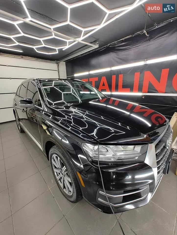 Audi Q7 2016 photo 2