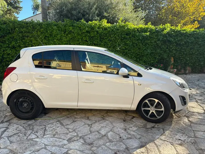 Opel Corsa 2012 photo 4