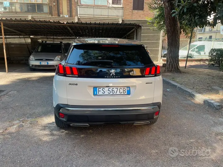 Peugeot 3008 2018 photo 4