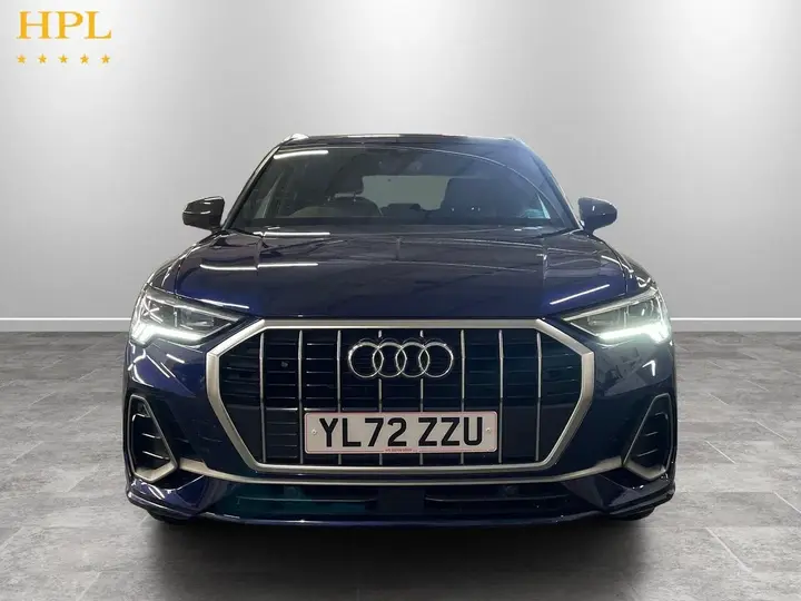 Audi Q3 2022 photo 2