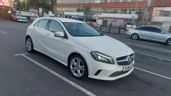 Mercedes-Benz A-Class 2016 photo 4
