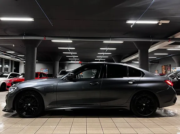 BMW 330E 2020 photo 2