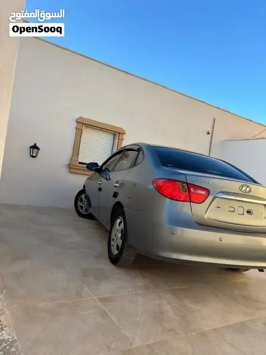 Hyundai Avante 2010 photo 3