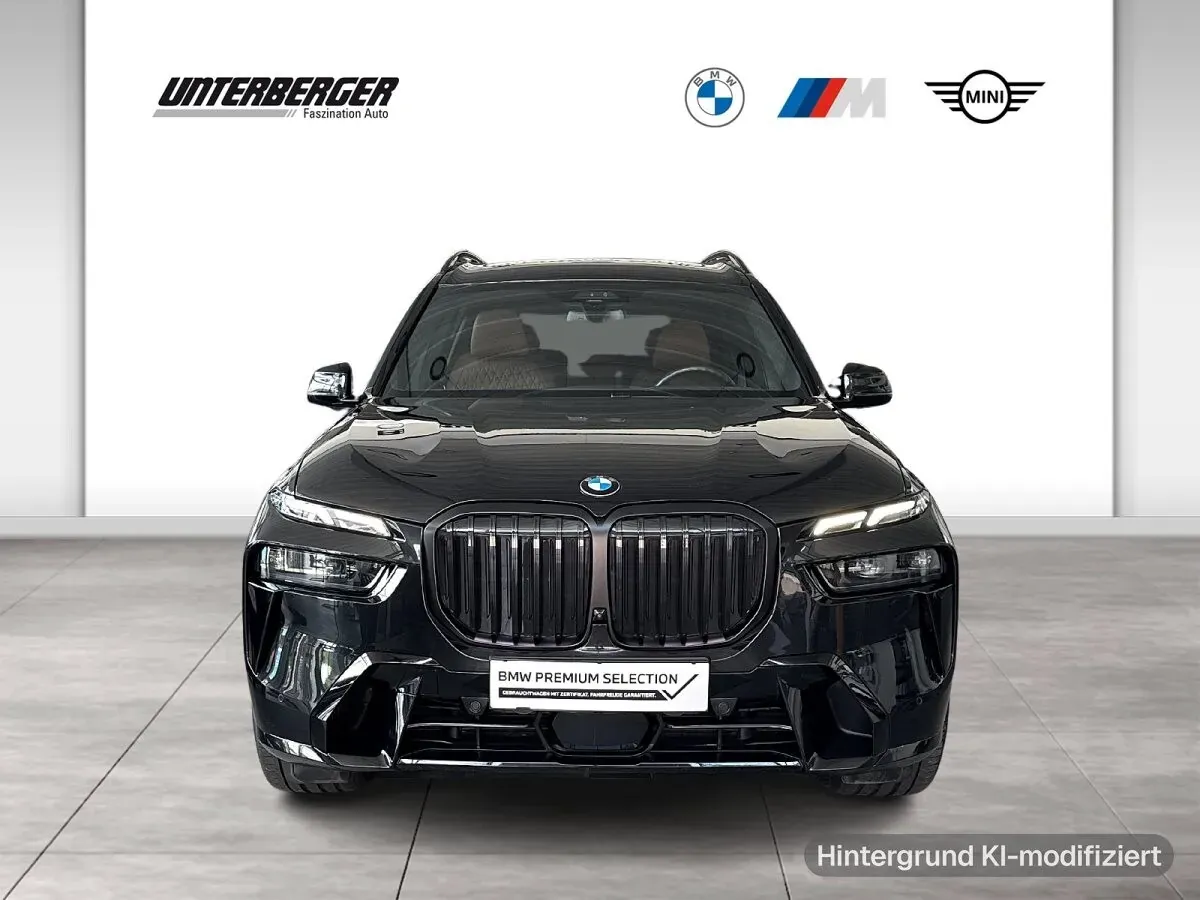 BMW X7 2023 photo 2