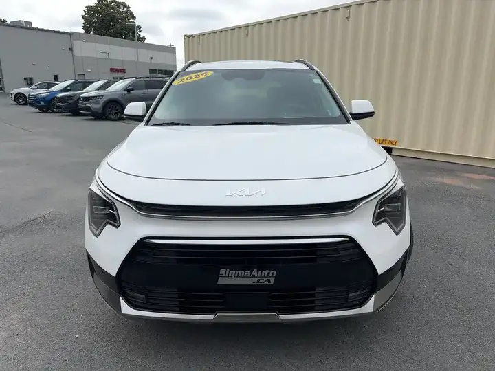 Kia Niro 2025 photo 2