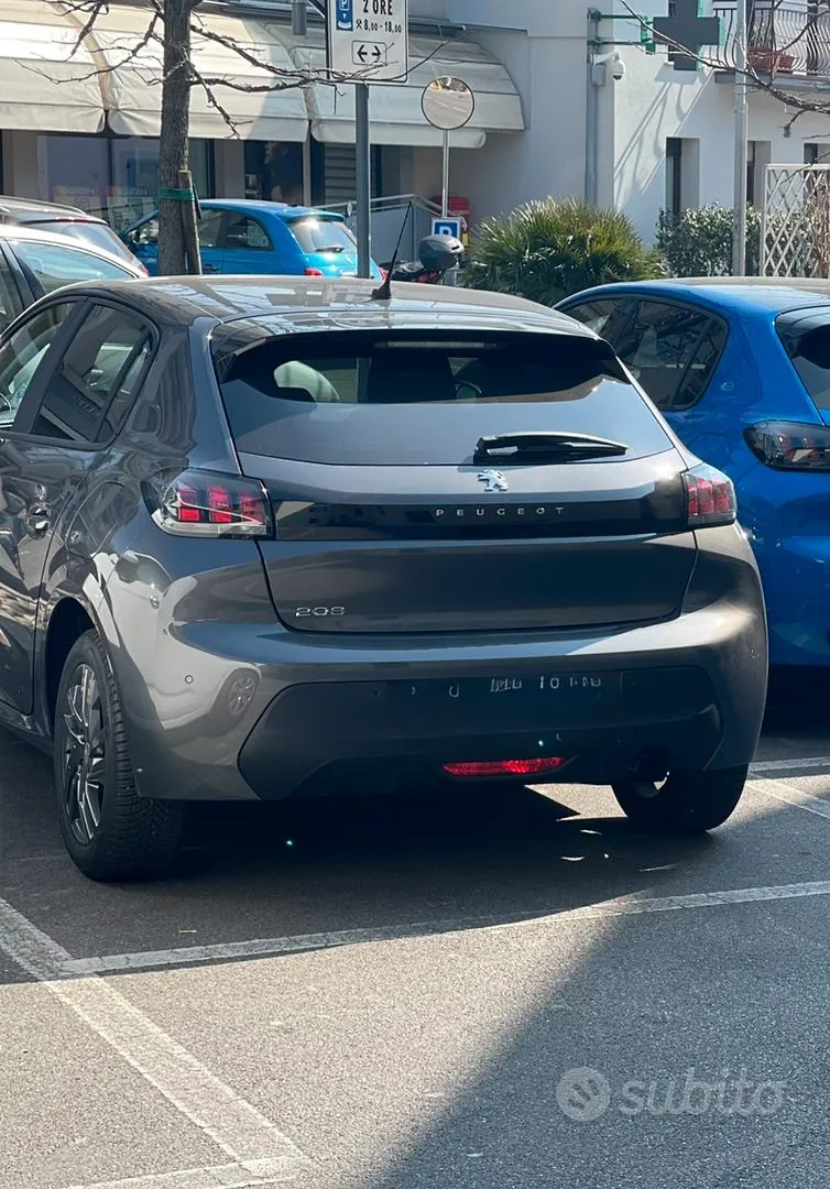 Peugeot 208 2022 photo 5