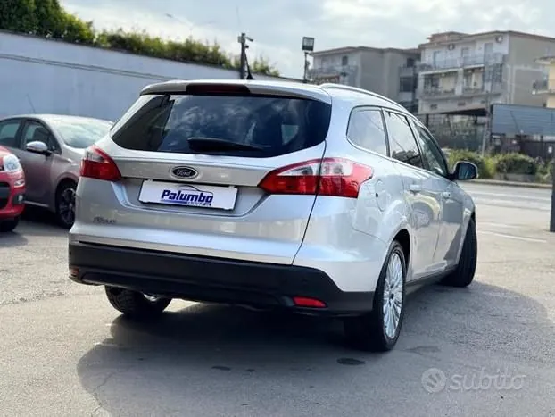 Ford Focus 2012 photo 4