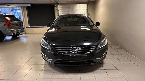 Volvo V60 2015 photo 2