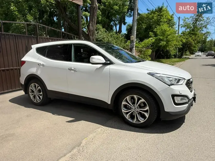 Hyundai Santa Fe 2014 photo 4