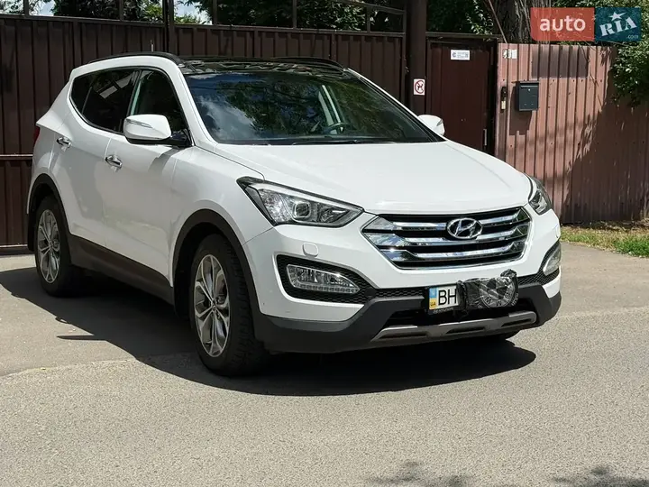 Hyundai Santa Fe 2014 photo 3