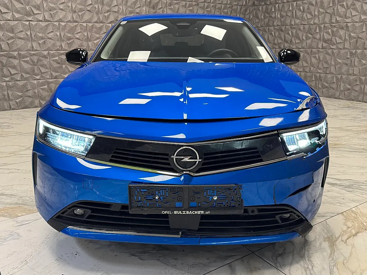 Opel Astra 2023 photo 2
